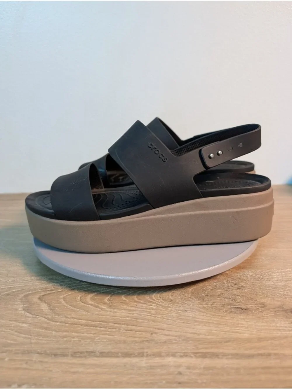 Crocs Sandals Women's 10 Black Brooklyn Low Wedge Comfort Summer - Picture 7 of 11